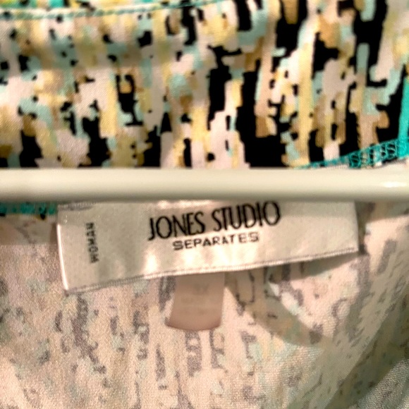 3X sleeveless top - Picture 2 of 3